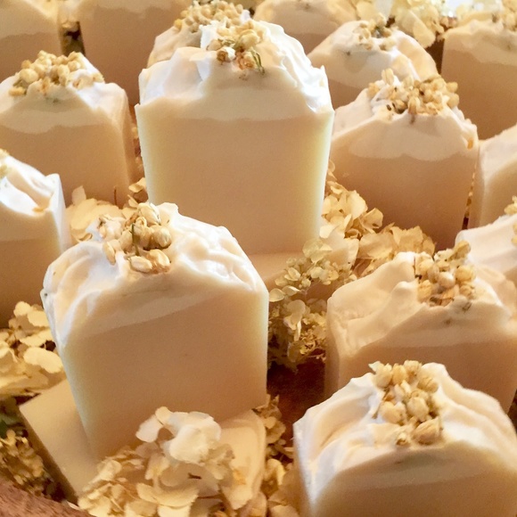 Vanilla cream fragrance handmade soap ( set of 5). - Picture 2 of 4